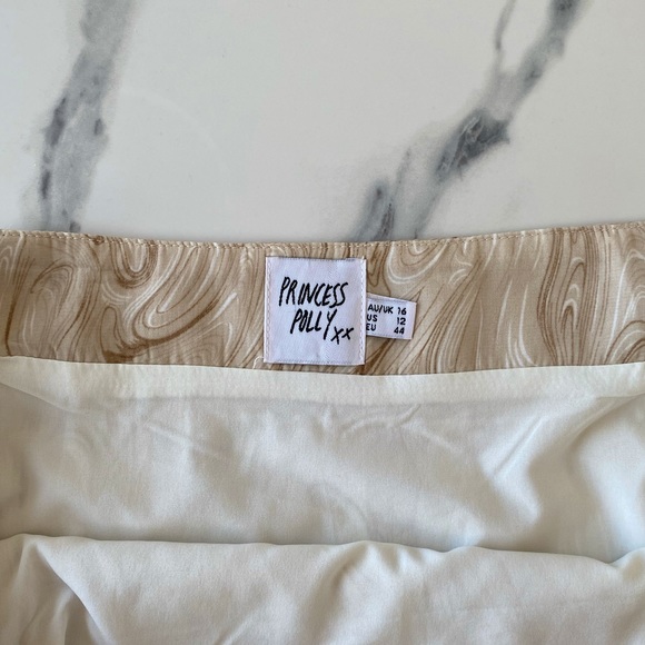 Princess Polly skirt - Picture 2 of 2